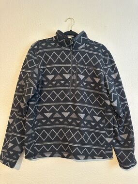 Men's Black and Gray Geometric Quarter-Zip Fleece Pullover